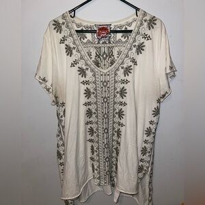 Johnny Was Cream Top with Pink and Gray Embroidery